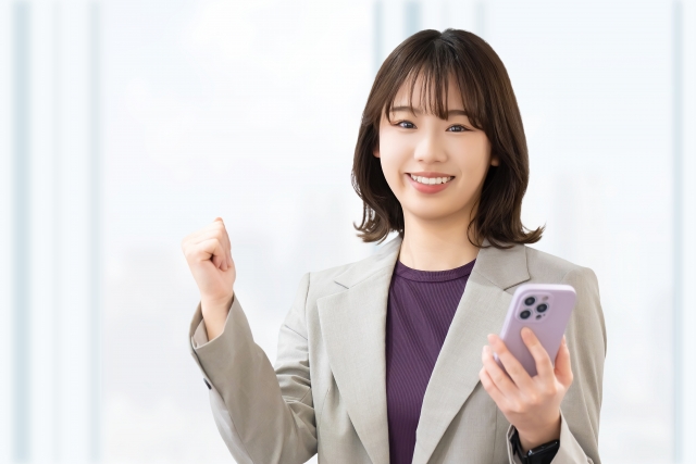企業がどちらを選ぶかは、管理体制やコスト許容度に左右されます。特にリスク回避やトラブル防止を重視する場合、法人契約の導入が現実的です
